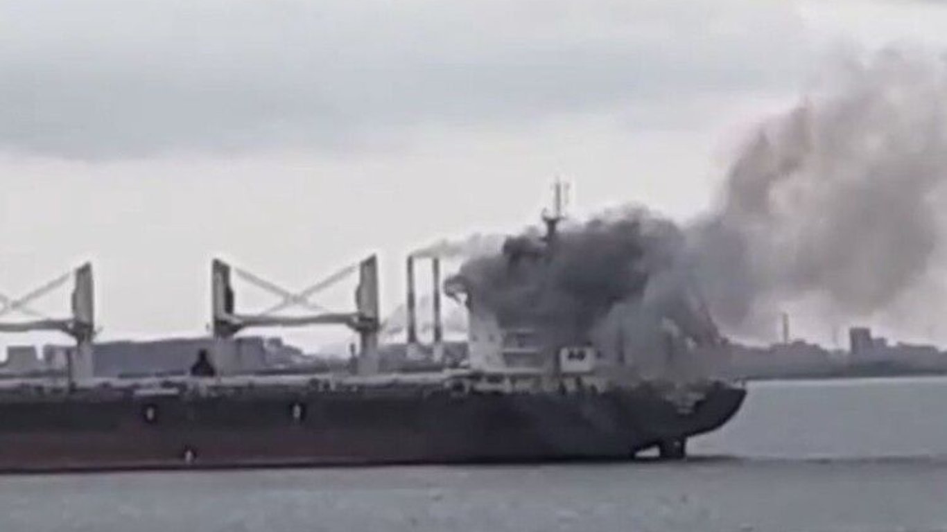 На Миколаївщині російські війська поцілили в іноземне судно