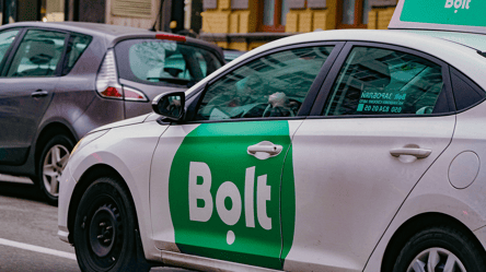 Сколько зарабатывают таксисты в Украине — суммы в 2026 году - 285x160