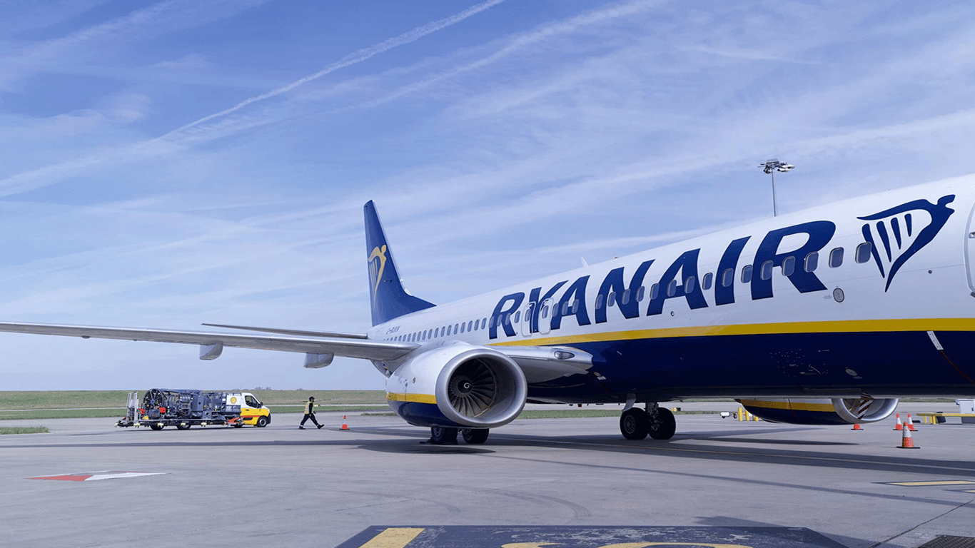 Правила Ryanair в апреле 2026 года: разрешенные размеры ручной клади