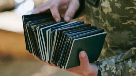 Зміна ПІБ — чи можуть виключеного повернути на облік - 290x166