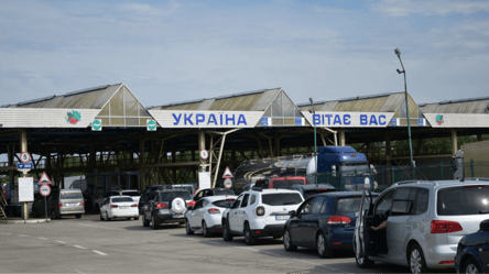 Кілометрові черги на кордоні — на яких КПП найбільше автівок - 285x160