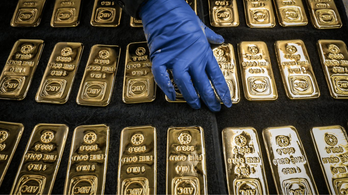 Ціна за 1 г золота в Україні станом на 2 лютого 2024 року
