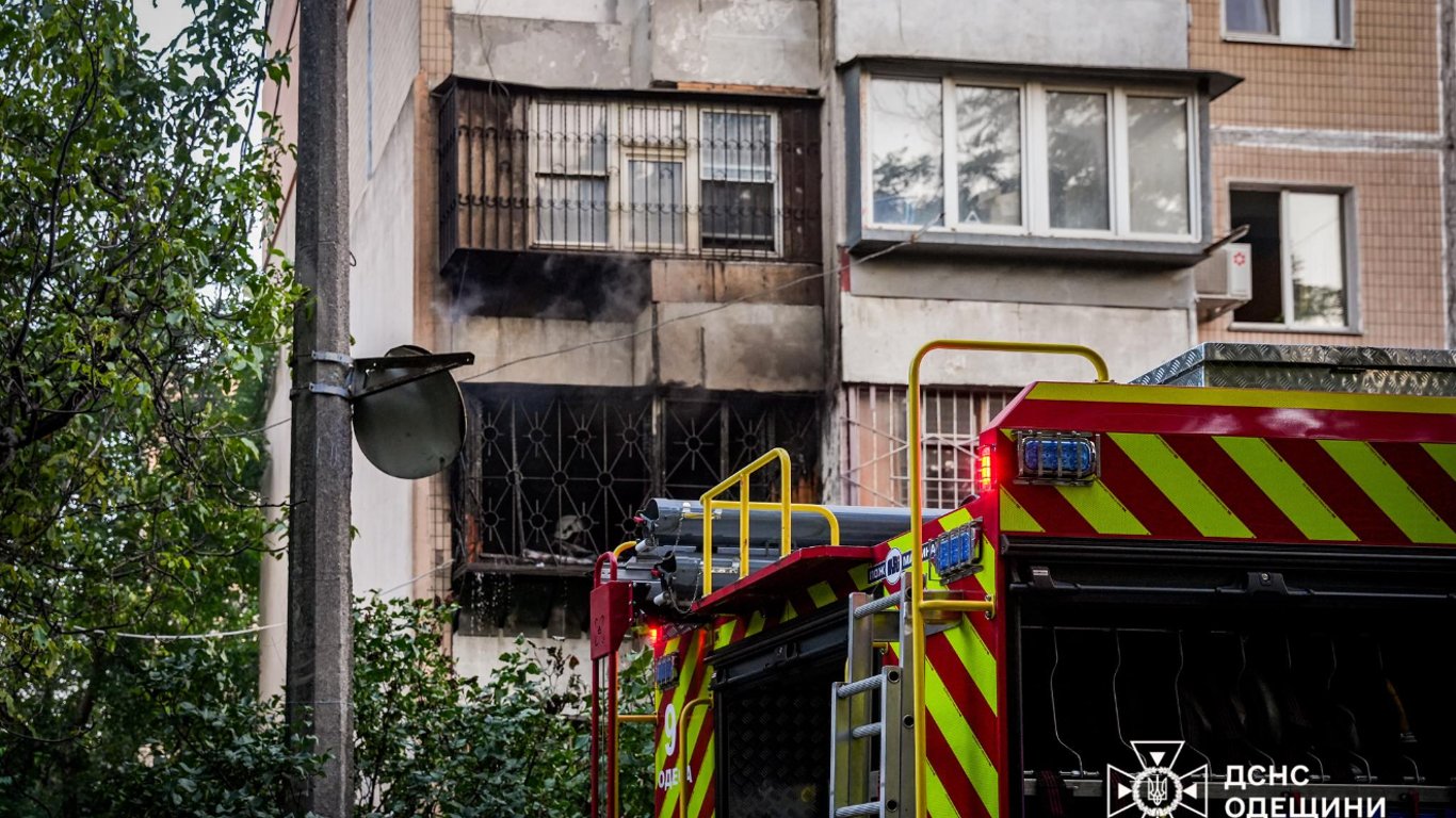 Пожежа в Одесі сьогодні вранці: деталі від ДСНС