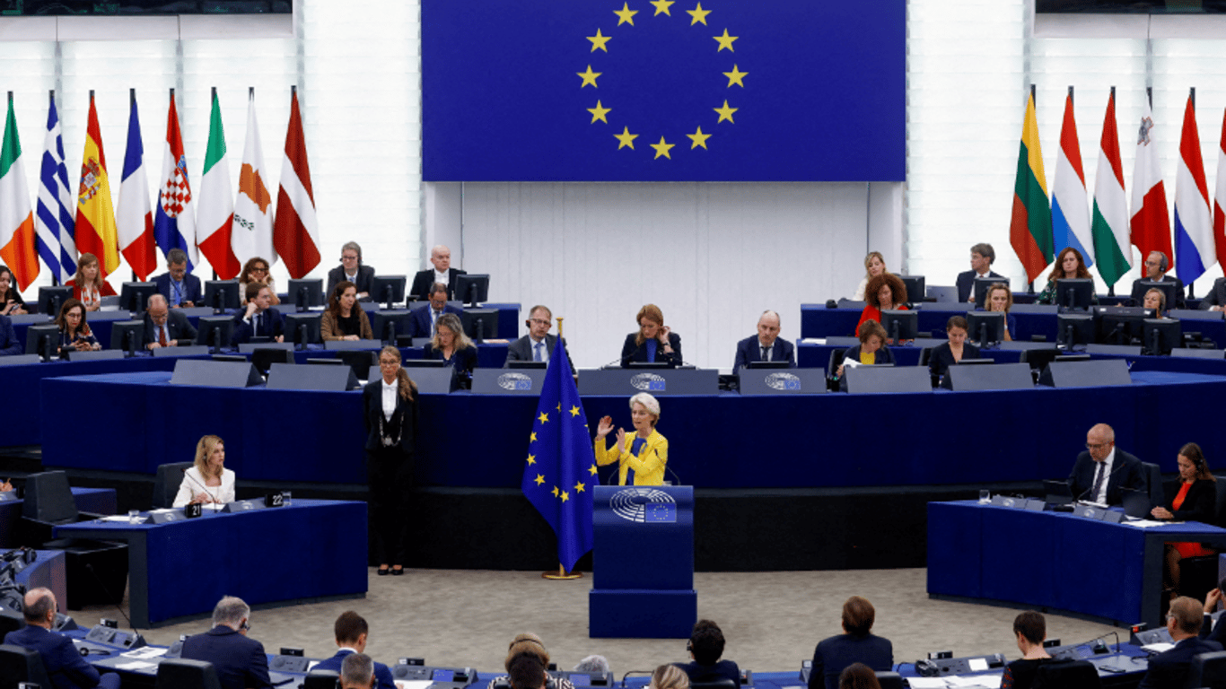 Европарламент требует усилить контроль за соблюдением санкций против России