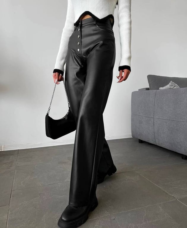 Шкіряні штани в тренді 2025 року