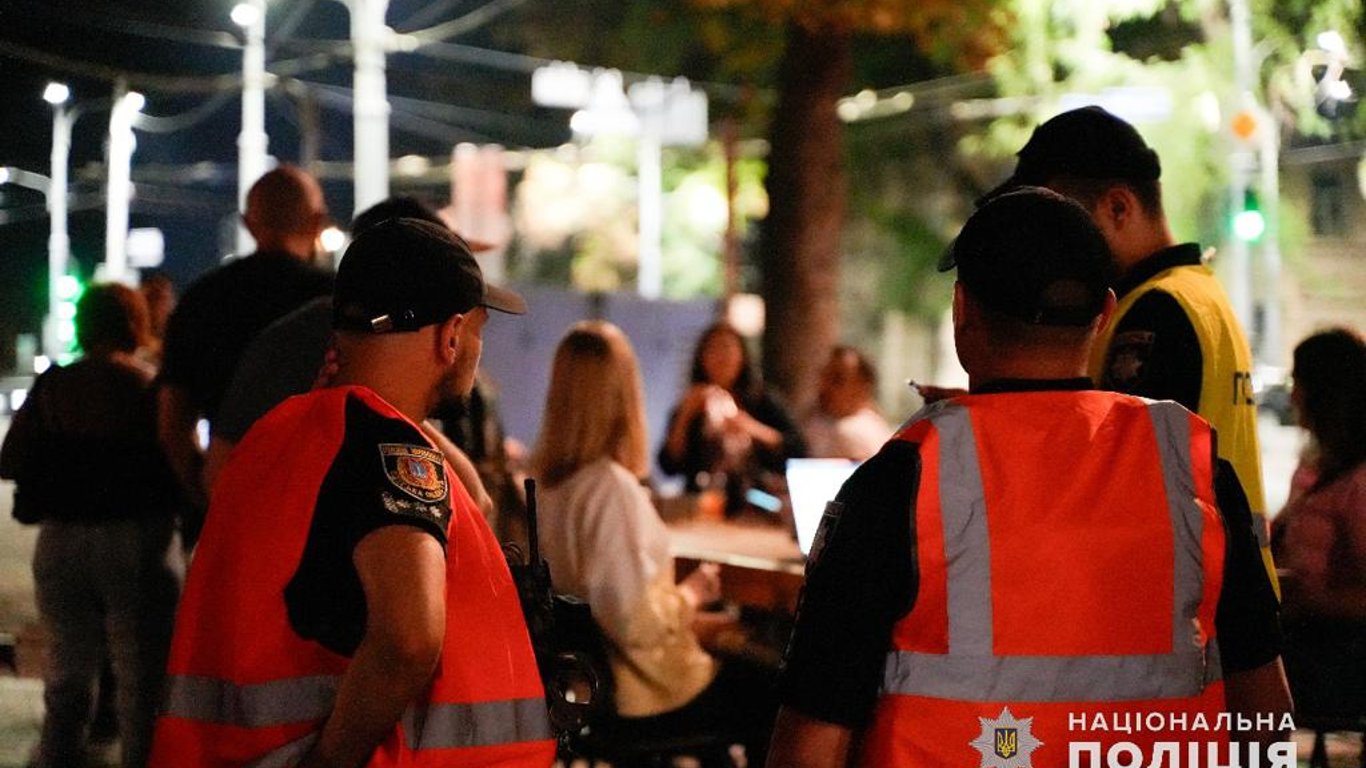 Поліція провела в Одесі нічний рейд: які правопорушення виявили