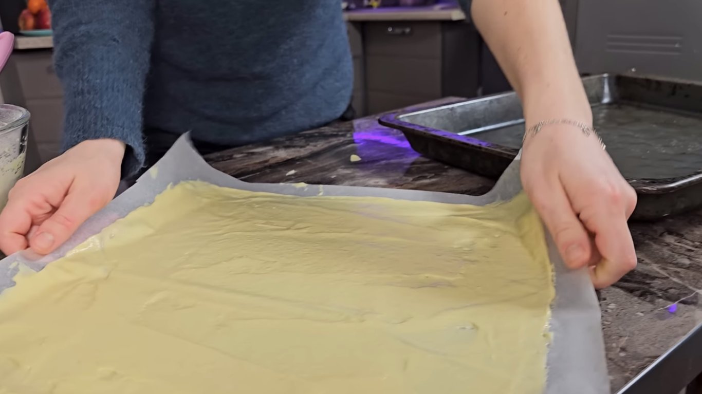 торт молочна дівчинка