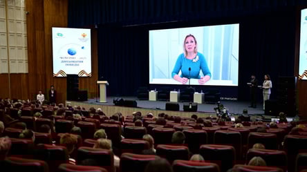 Новий рівень пропаганди — в РФ студентів вчать заповідей патріота - 290x166