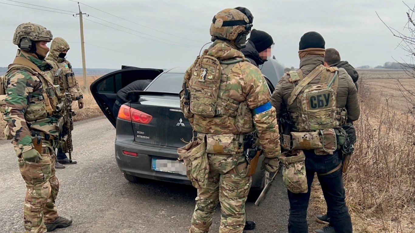 Обменяли награбленные оккупантами гривны в рубли — СБУ поймала преступную группировку