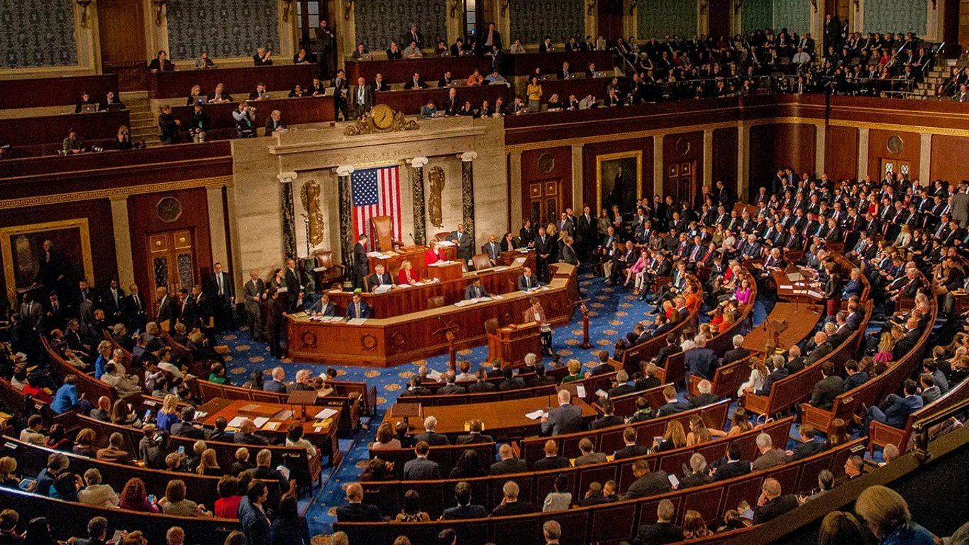 Конгресс США принял закон о финансировании правительства на 1,2 трлн долларов