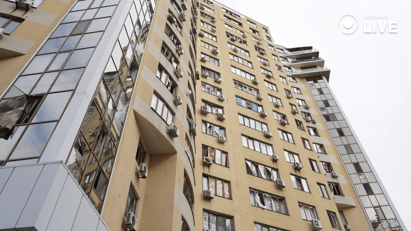 Пошкоджені будинки та Палац спорту — ворог атакував Одесу балістикою - фото 2