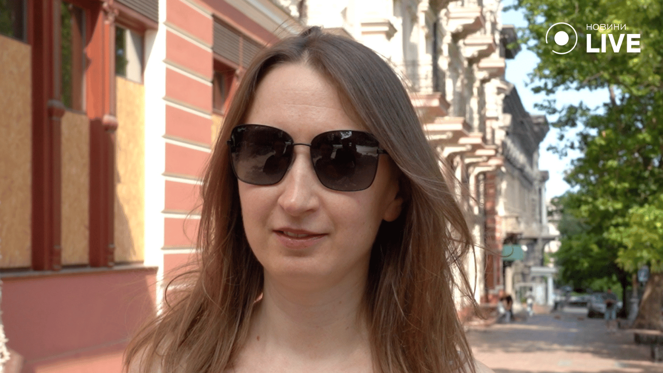 Любовь оставляет на ночь только холодильник