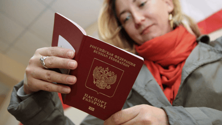 Примусова паспортизація — скільки українців отримали російське громадянство в окупації - 285x160