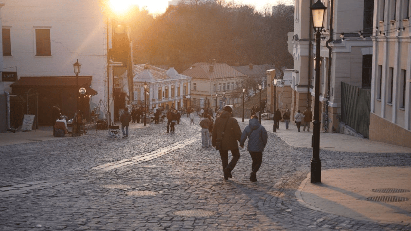 Гидрометцентр прогнозирует во Львове завтра до +15 °С