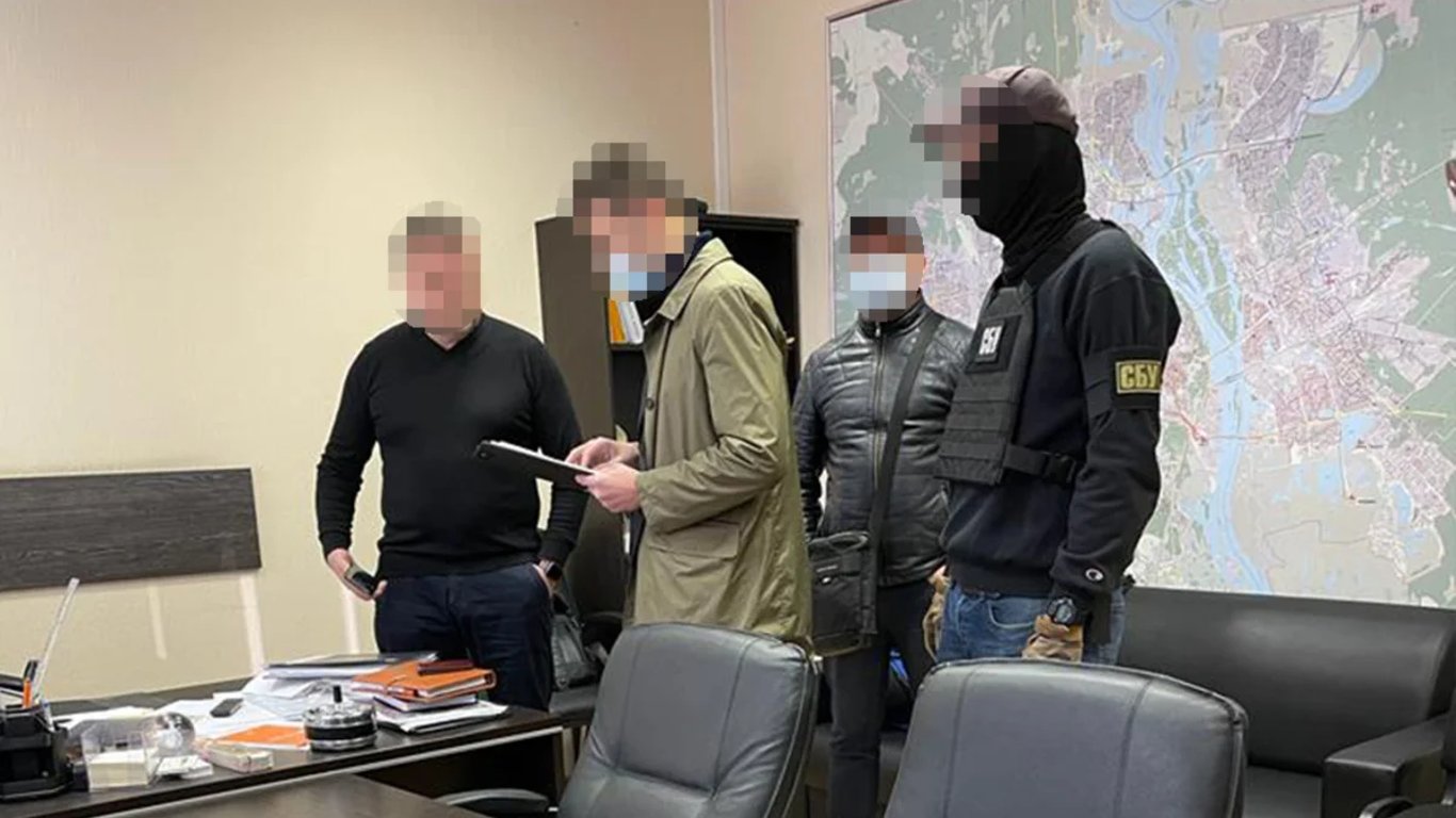 Работа Киевтеплоэнерго заблокирована из-за проведения масштабных обысков