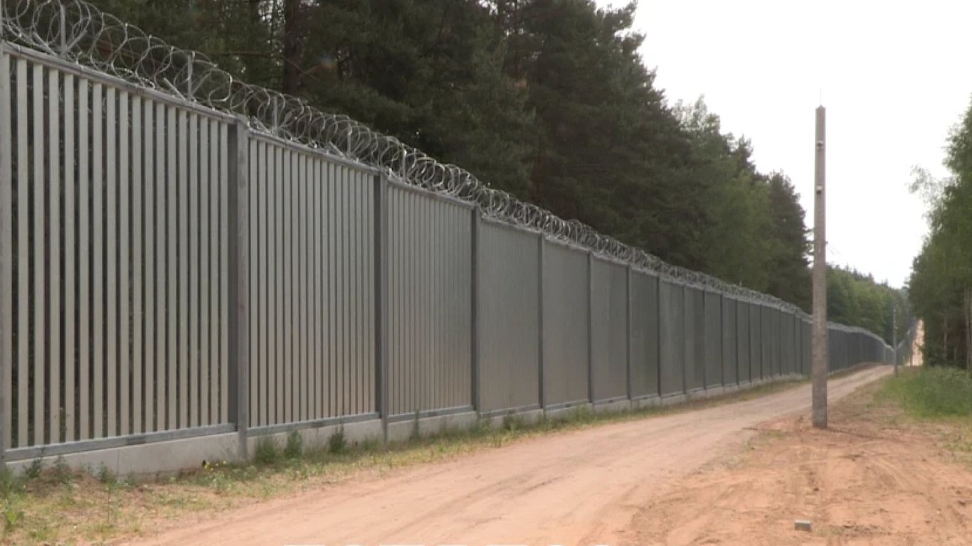 Польша полностью перекрыла границу с Беларусью