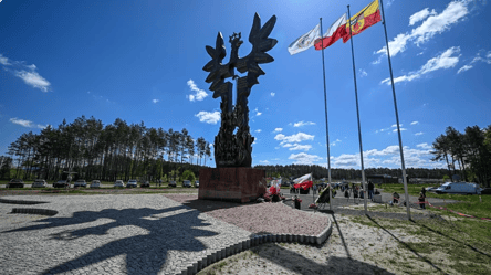 Вандализм в Польше — украинцев взяли под стражу - 285x160