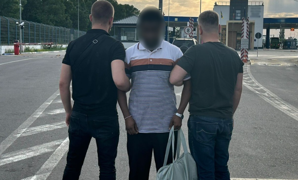 Участник любовного треугольника хотел устранить конкурента