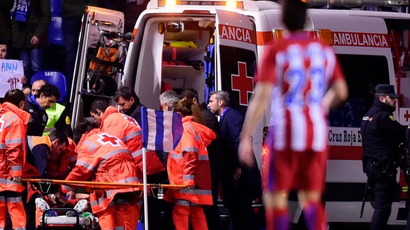 Вболівальники в Іспанії напали с ножем на футболістів під час матчу — є постраждалі
