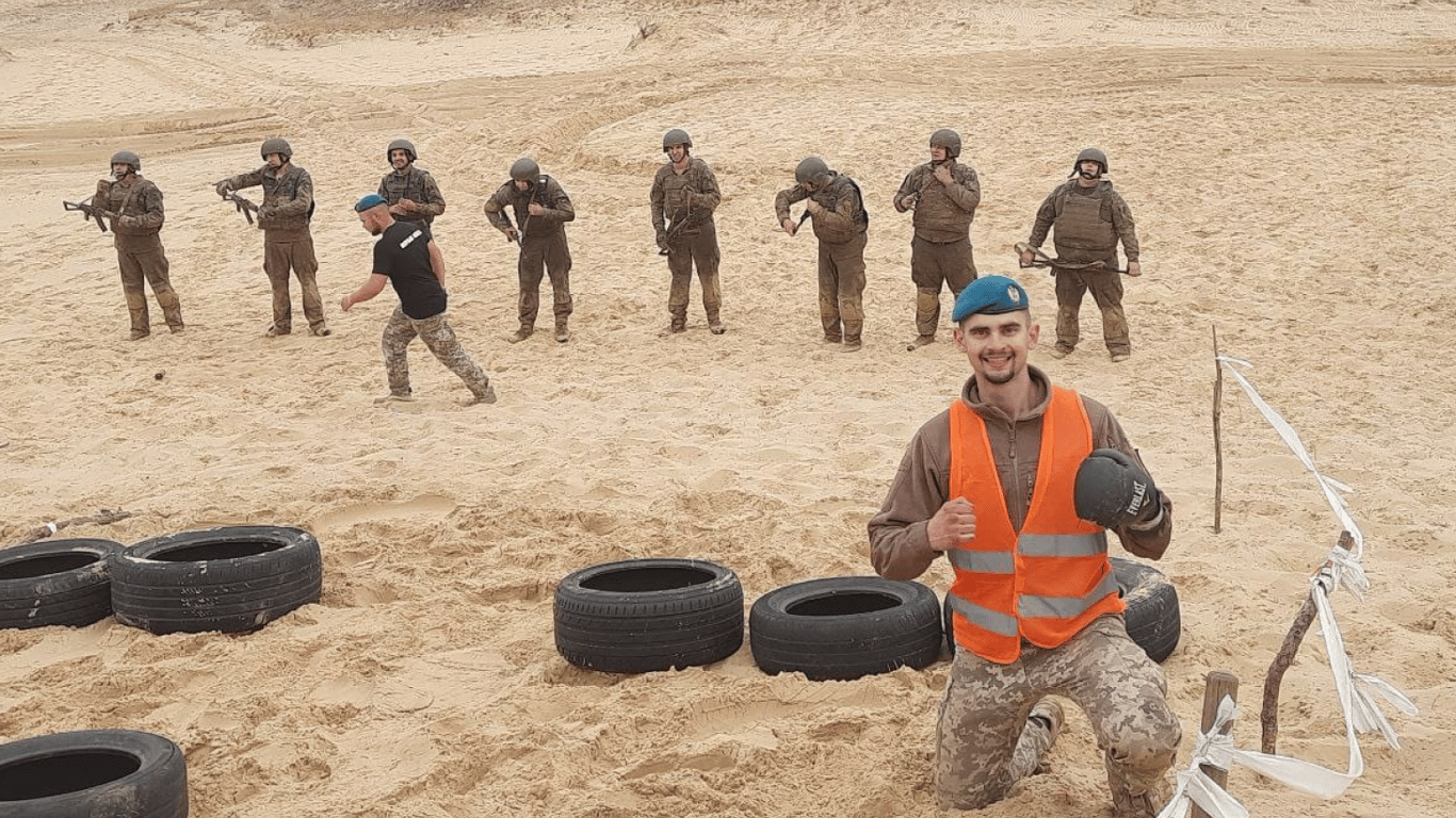 Морський піхотинець Хуан Альберто Лейва Гарсія на навчанні