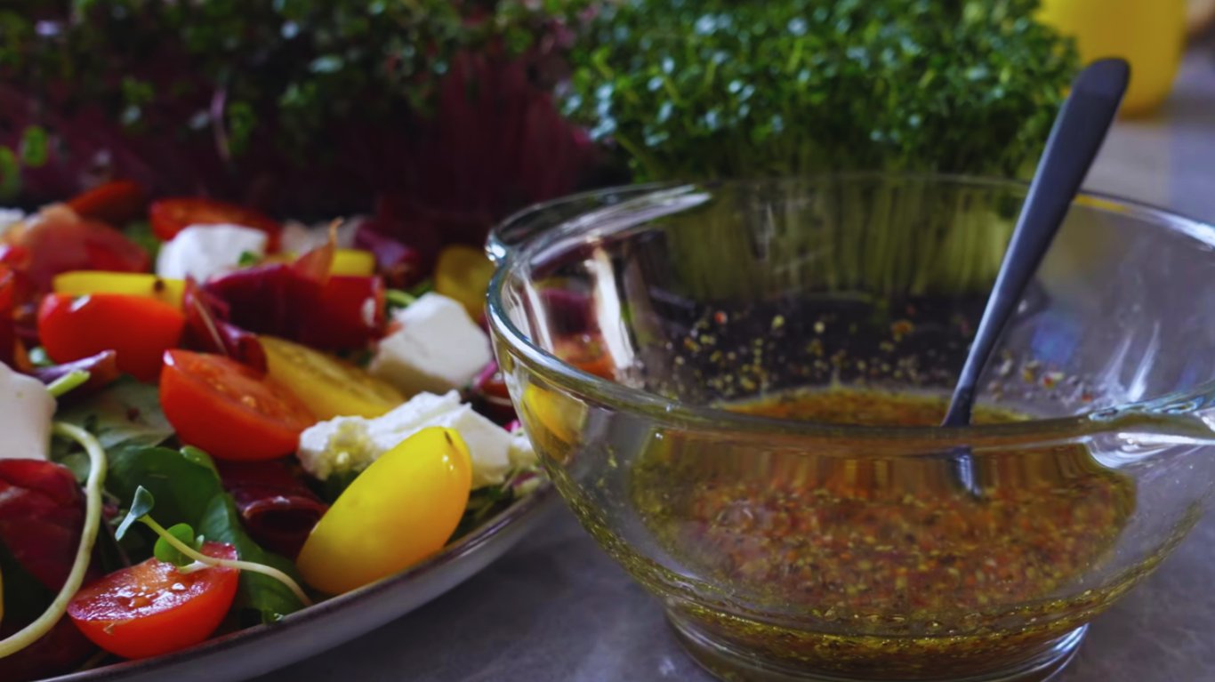 рецепт салату із прошуто та вершковим сиром