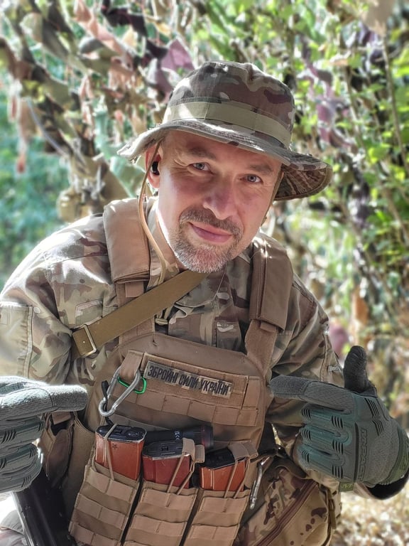 Колишній Лободи, який служить в ЗСУ,  висловився про артистів, які до війни працювали в Росії - фото 2