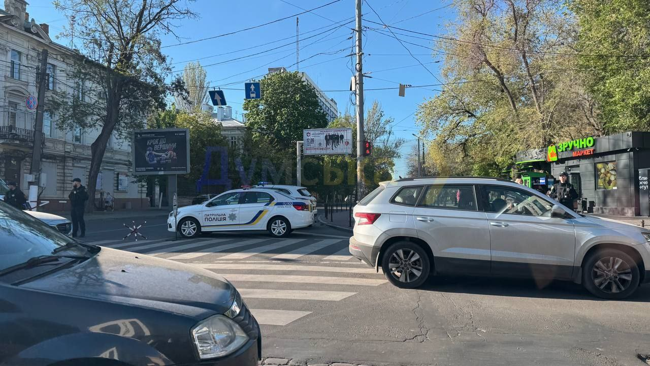 Одеса у заторі — Куликове поле перекрито поліцією - фото 2