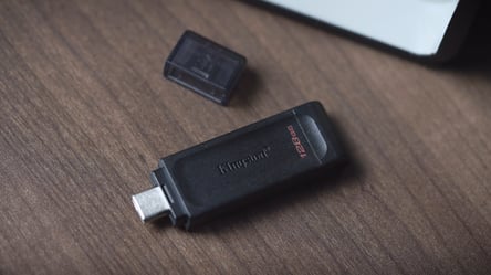 Может ли выйти из строя USB-флешка, если годами лежит без дела - 285x160