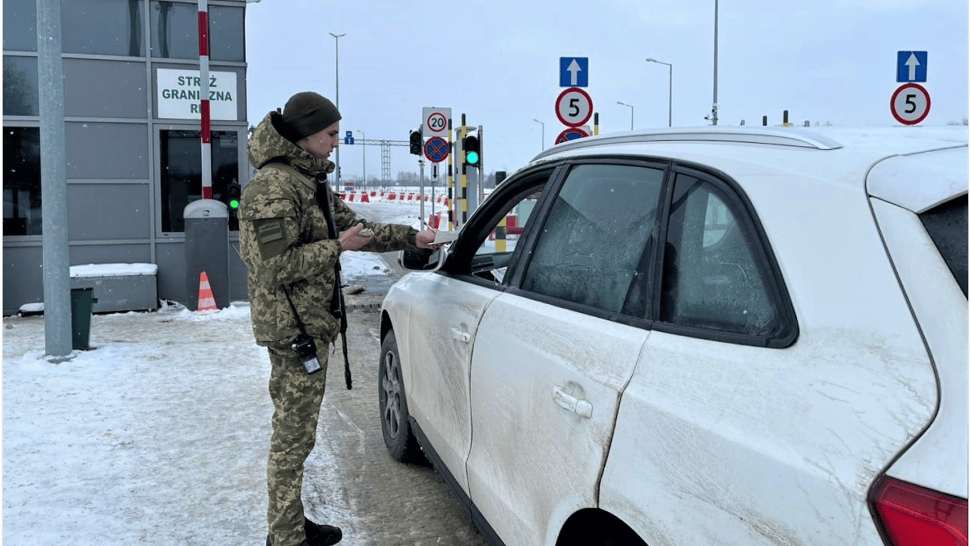 Очереди на границе Украины 18 февраля — какая ситуация на КПП