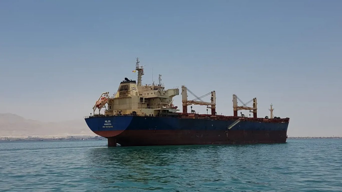 Робота одеських портів продовжується, попри ворожі атаки — скільки суден на завантаженні