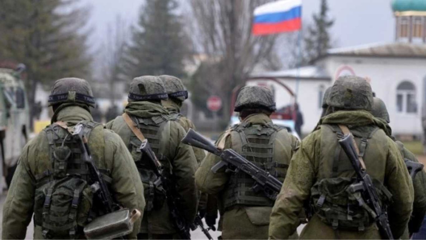 Российские оккупанты планируют перевести часть городов Луганской области в категорию поселков