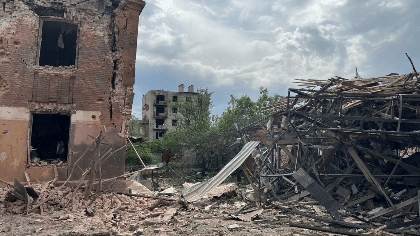 В Донецькій ОВА розповіли деталі російського обстрілу Лиману — що відомо