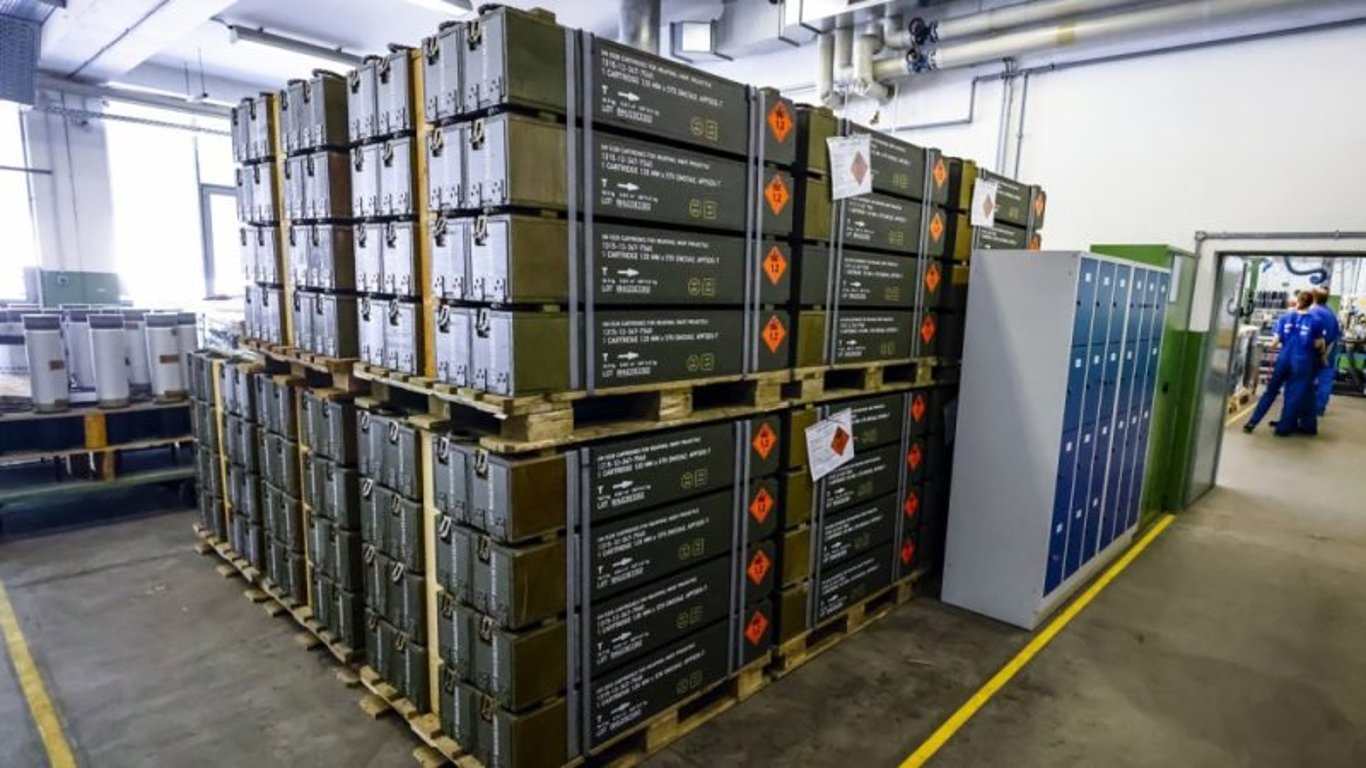 В Чехии назвали сроки отправки закупленных боеприпасов для Украины