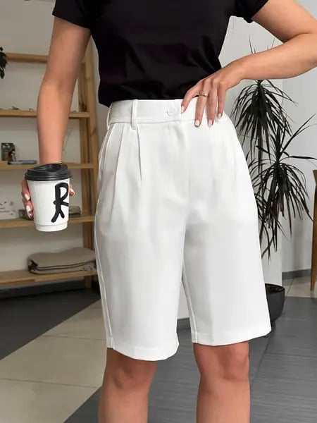 Як носити шорти-бермуди весною-2025