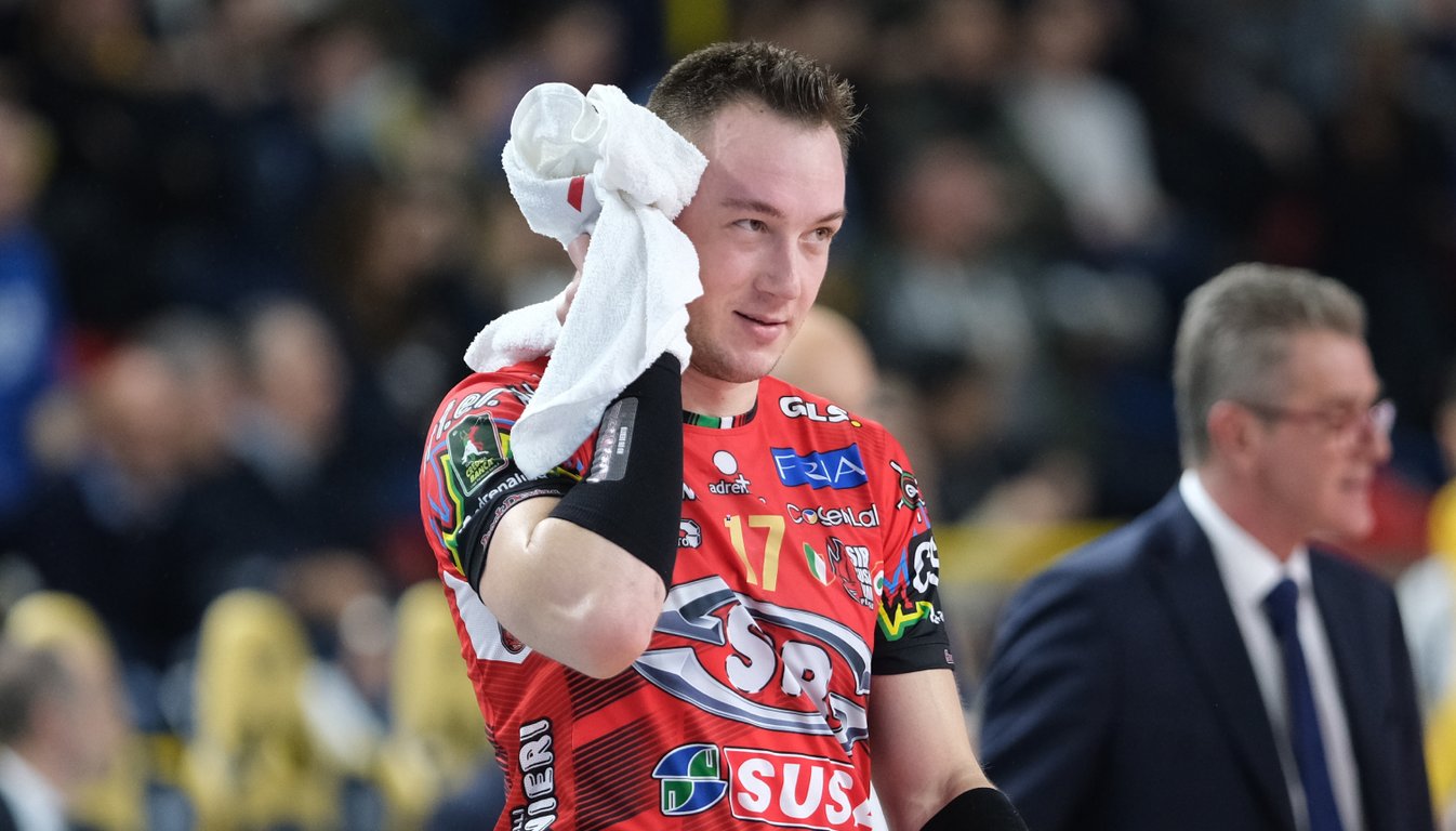 Олег Плотницкий