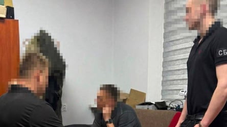 Чоловік допомагав військовозобов'язаним отримувати бронювання: відповість перед судом - 290x160