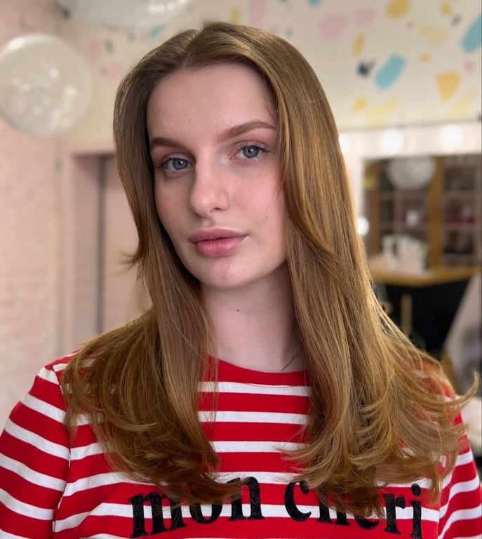 Чубчик, який додає загадковості образу