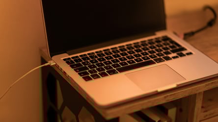 Ноутбук постоянно на зарядке — вредит ли это технике - 290x160