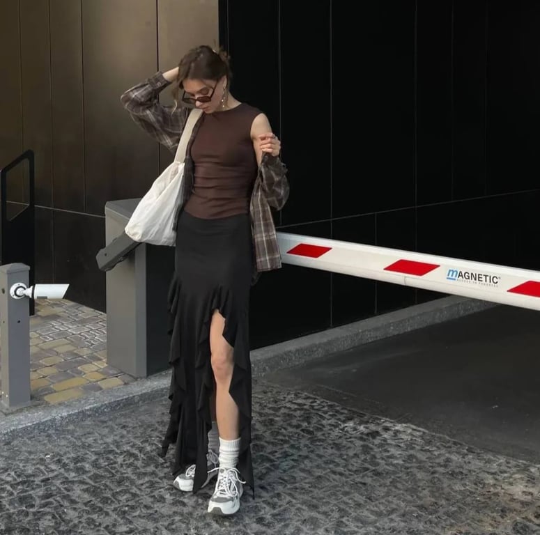 Цю спідницю можна міксувати в образі по-різному