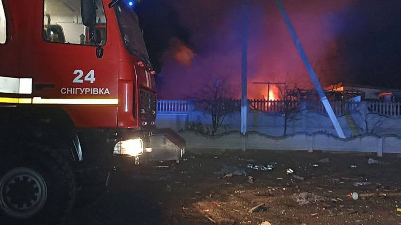 На Миколаївщині через російську атаку загорілася господарча будівля