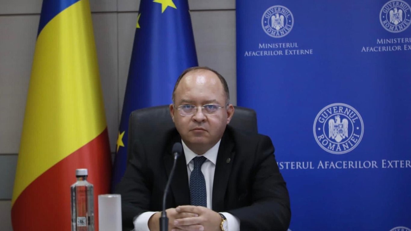 МЗС Румунії надсилає Росії "рішучий протест": через падіння уламків викликають посла РФ