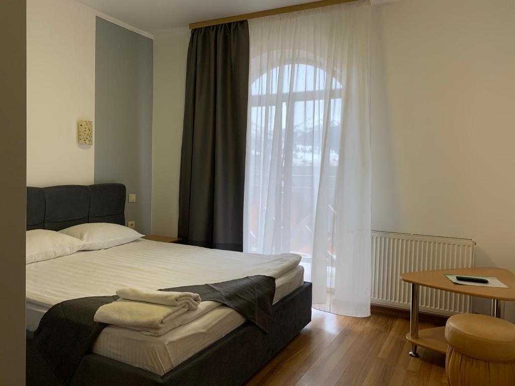 Двомісний номер з видом на гори. Фото: Booking.com
