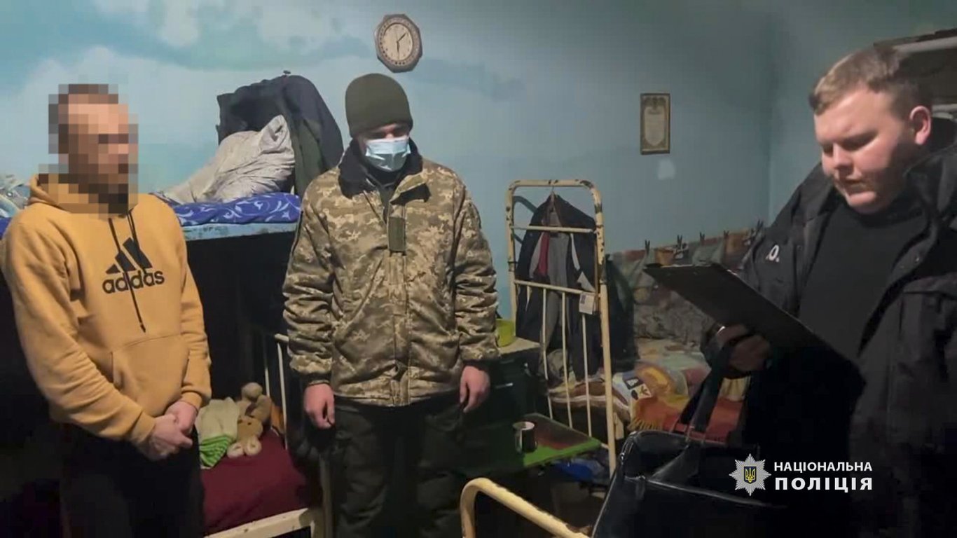 Четверым осужденным в одесских колониях "светит" новый срок за мошенничество.