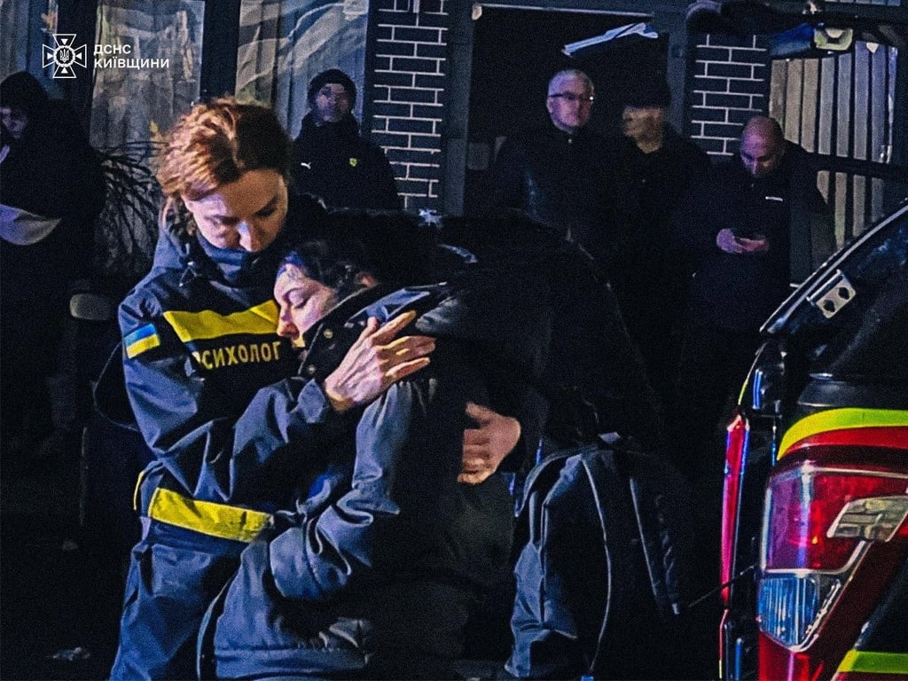 Наслідки атаки на Київщині: зруйновані будинки, загиблі та поранені люди