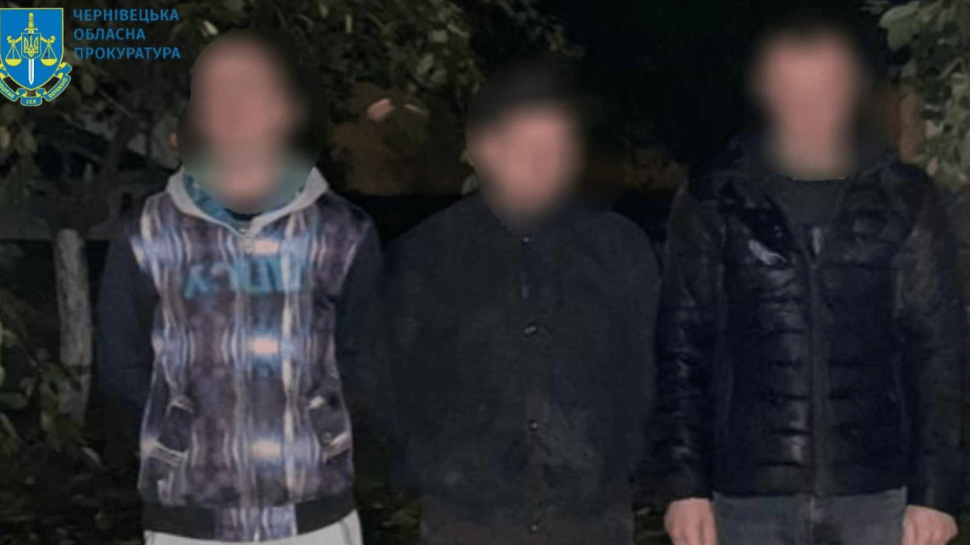 Житель Буковины пытался переправить троих мужчин в Молдову за 19 тыс. долларов
