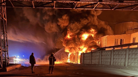 После удара по портах Одесчины повреждены резервуары с маслом - 290x166