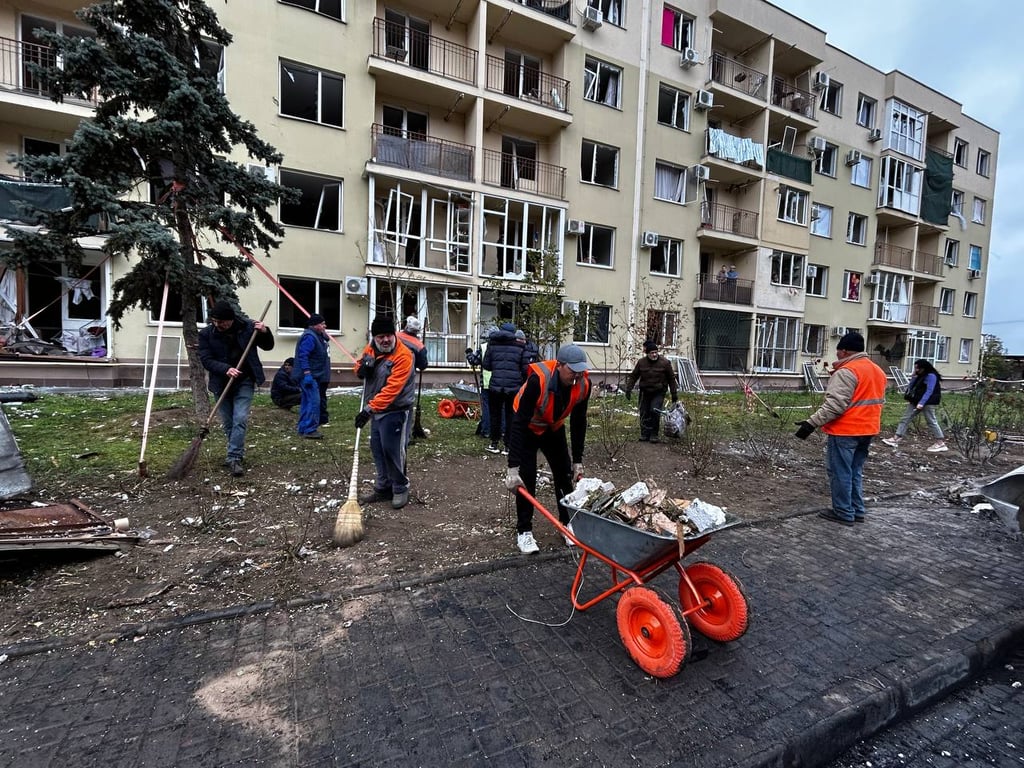 Руйнування в ЖК "7 Небо" — постраждали понад сто квартир - фото 2