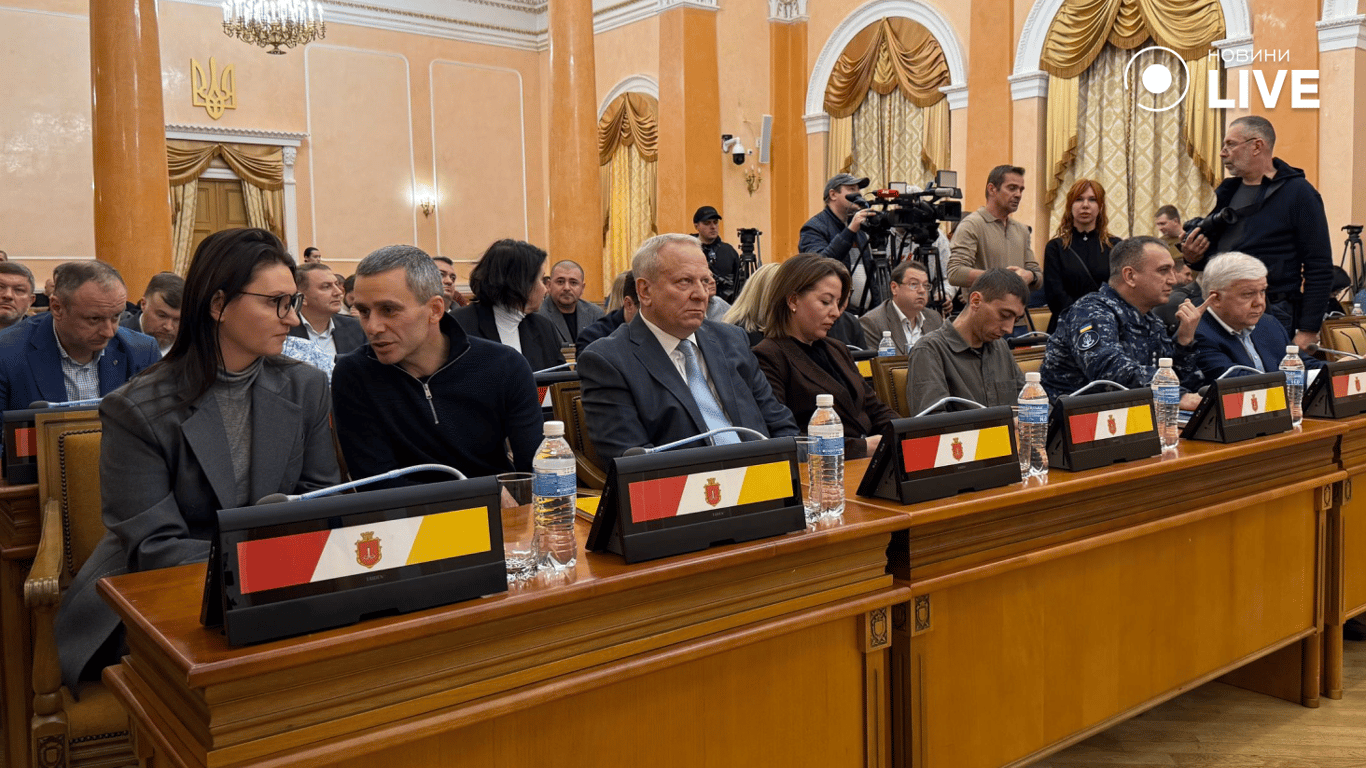 Депутати офіційно сидять в мерії 