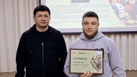 Виталий Ким передал 25 семьям военных сертификаты на жилье - 285x160