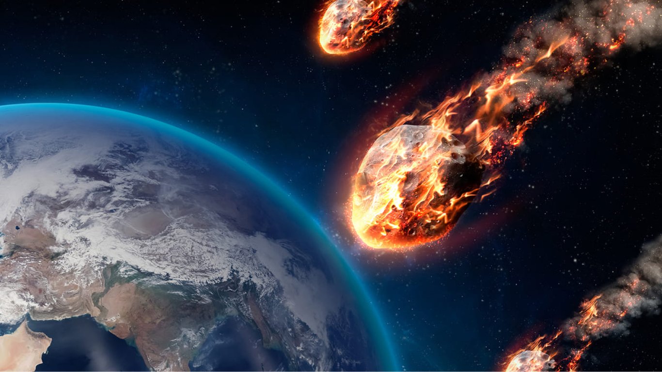 К Земле приближаются пять астероидов и комета — несут ли они опасность